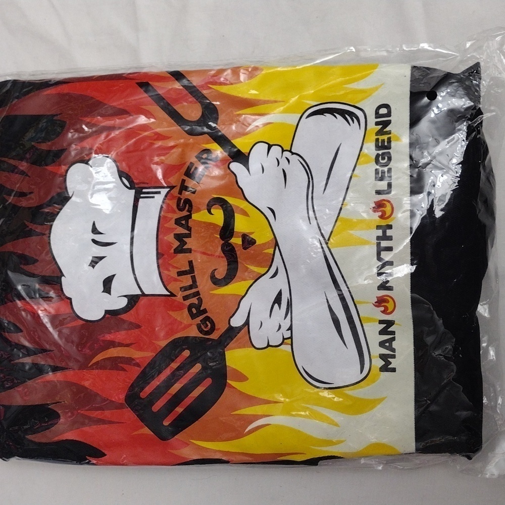 NWT Grill Master Apron and Oven Mitt